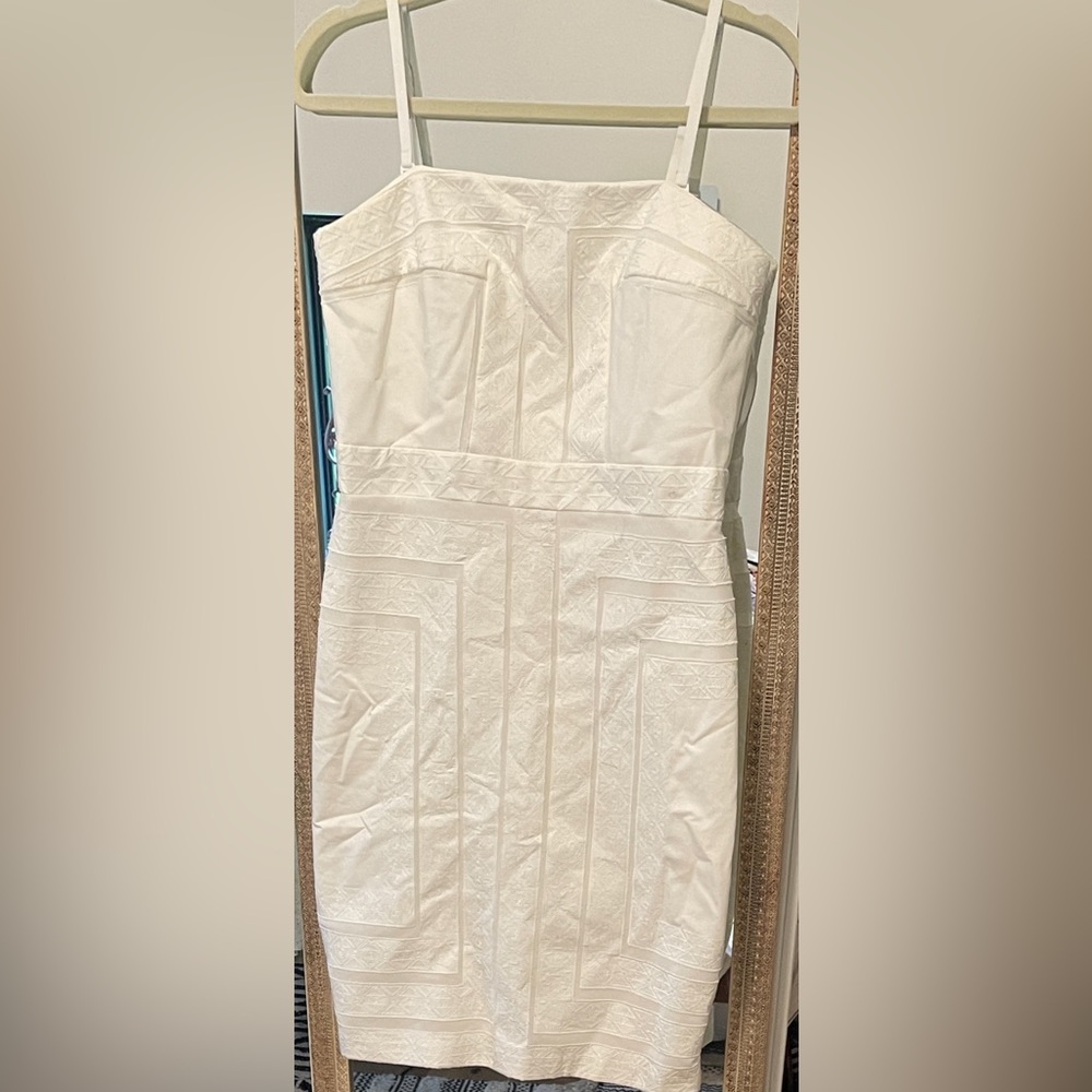 Dress - Picture 6 of 7